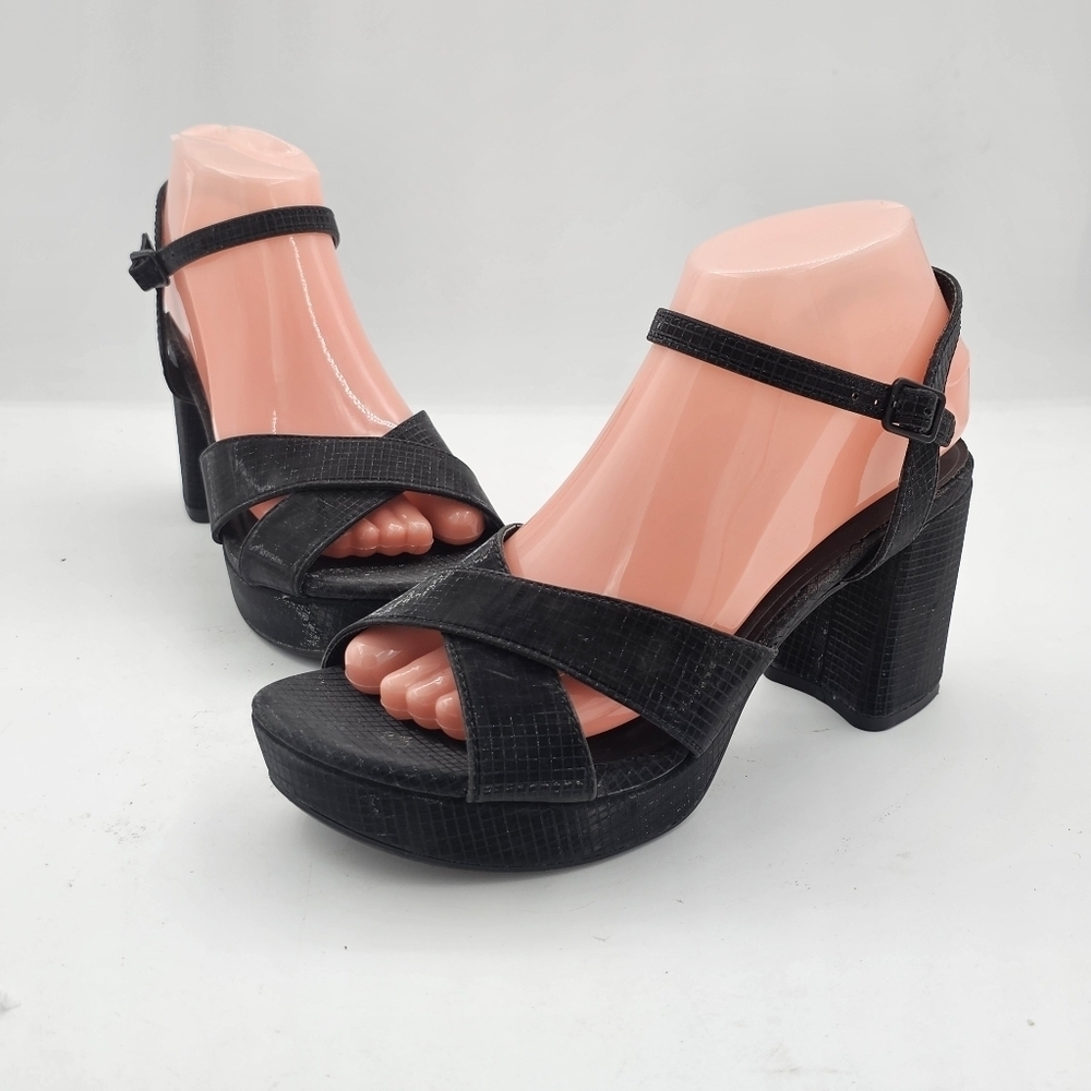 Kenneth Cole Reaction Reeva Platform Heels Black Women's Size 8 NWOT